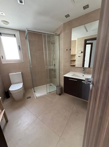 3 soverom Leilighet til leie i Nueva Alcántara, Marbella med svømmebasseng garasje - € 3 400 (Ref: 9803989)