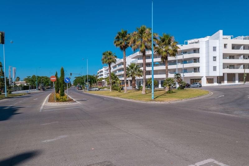 3 makuuhuone Huoneisto vuokrattavana paikassa San Pedro de Alcantara mukana uima-altaan 
autotalli - 3 400 € (Ref: 9803989)