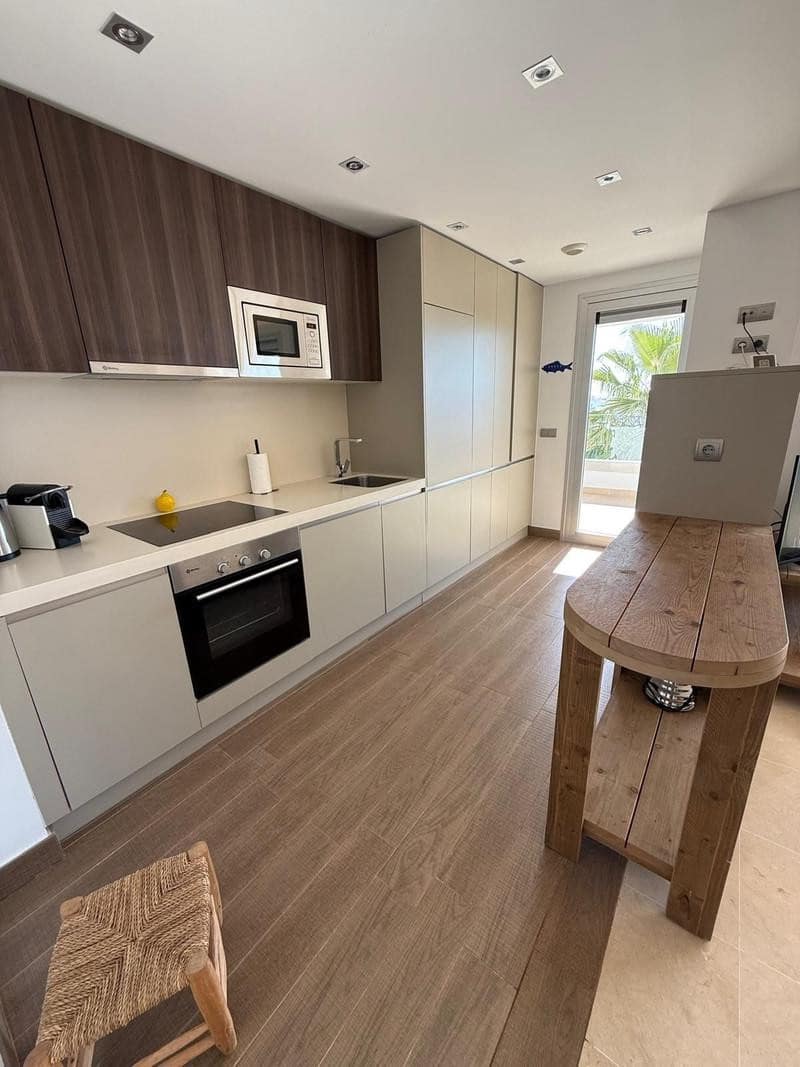 3 makuuhuone Huoneisto vuokrattavana paikassa San Pedro de Alcantara mukana uima-altaan 
autotalli - 3 400 € (Ref: 9803989)