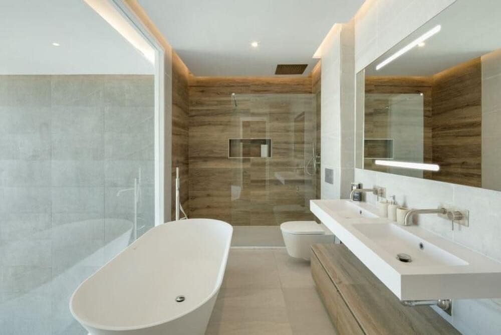 4 bedroom Semi-detached Villa for sale in Marbella with pool garage - € 1,295,000 (Ref: 9803991)