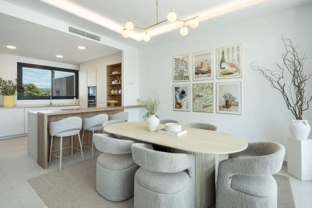 4 soverom Kjedet enebolig til salgs i Río Real, Marbella med svømmebasseng garasje - € 1 295 000 (Ref: 9803991)