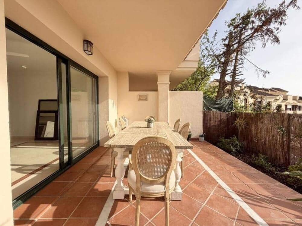 Apartamento de 3 habitaciones en Marbella en alquiler con piscina garaje - 3.000 € (Ref: 9803992)