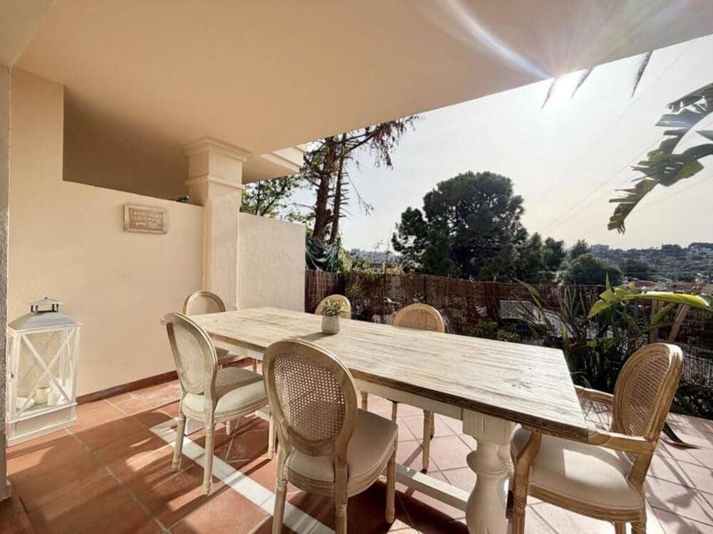 Apartamento de 3 habitaciones en Marbella en alquiler con piscina garaje - 3.000 € (Ref: 9803992)