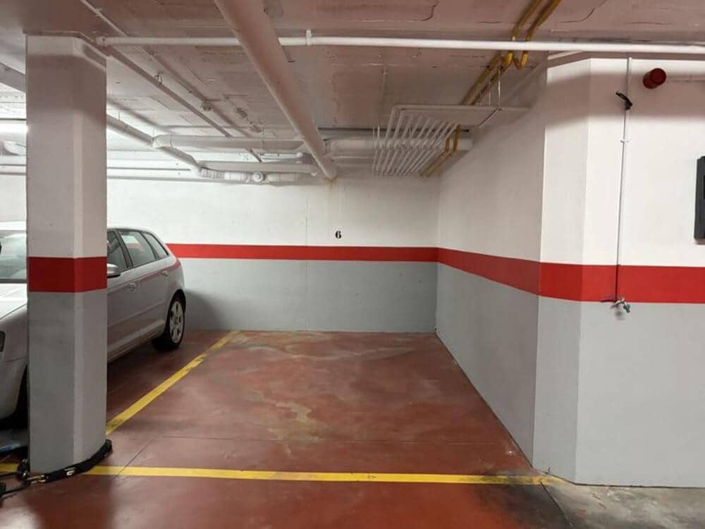 Apartamento de 3 habitaciones en Marbella en alquiler con piscina garaje - 3.000 € (Ref: 9803992)