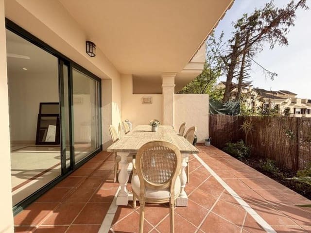 Apartamento de 3 habitaciones en Aloha Golf, Marbella en alquiler con piscina garaje - 3.000 € (Ref: 9803992)