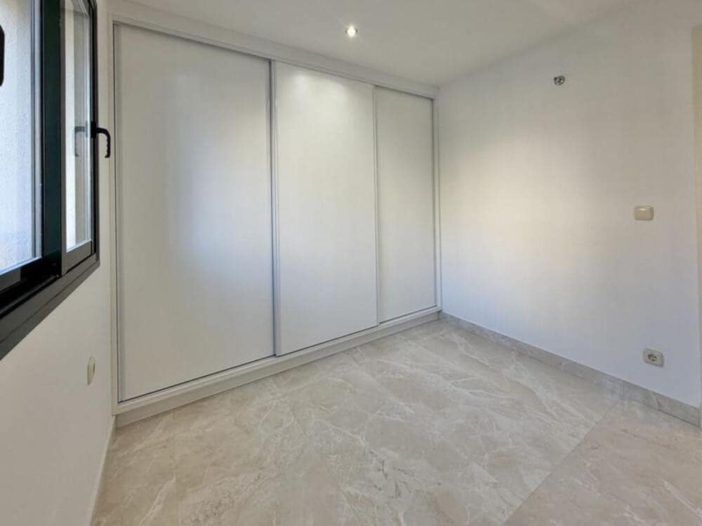 3 bedroom Apartment for rent in Marbella with pool garage - € 3,000 (Ref: 9803992)
