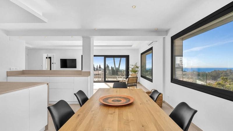 4 soverom Villa til leie i Marbella med svømmebasseng garasje - € 11 000 (Ref: 9805950)