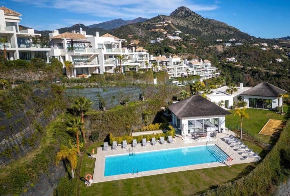 3 chambre Appartement à vendre à Benahavis avec piscine garage - 895 000 € (Ref: 9805951)