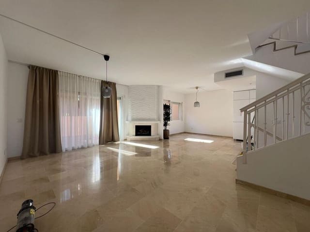 3 slaapkamer Huis te huur in Rodeo Alto - Guadaiza - La Campana, Marbella met zwembad garage - € 2.500 (Ref: 9805952)
