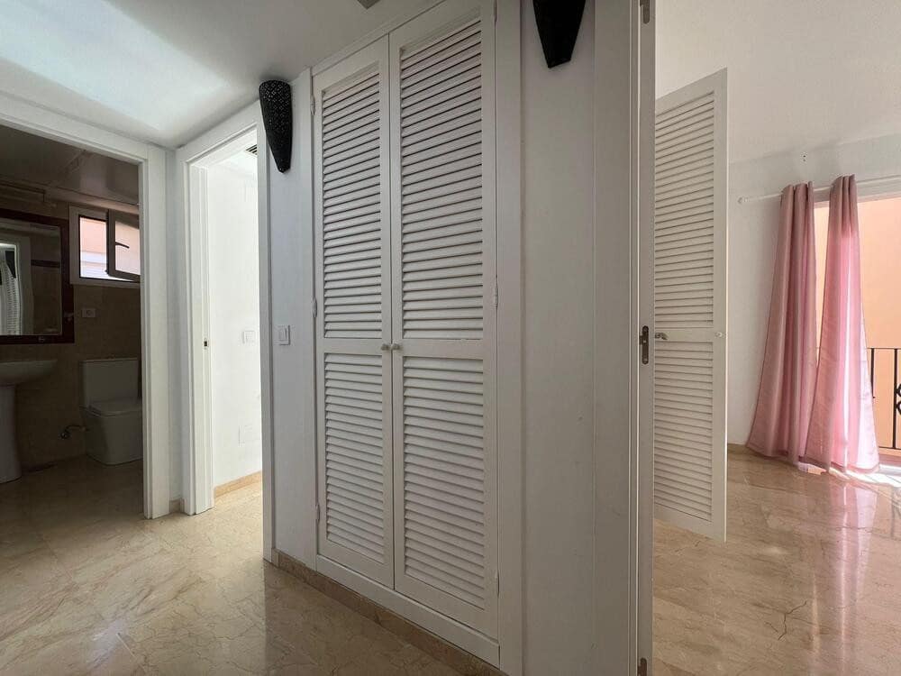 3 slaapkamer Huis te huur in Marbella met zwembad garage - € 2.500 (Ref: 9805952)
