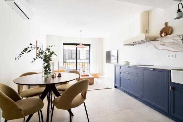 3 bedroom Townhouse for sale in San Pedro de Alcántara Pueblo, Marbella with pool - € 875,000 (Ref: 9807541)