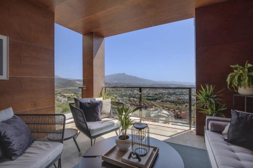 3 slaapkamer Huis te huur in Benahavis met zwembad garage - € 6.200 (Ref: 9807542)