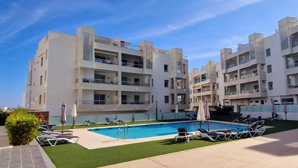 3 sovrum Takvåning till salu i San Pedro de Alcantara med pool garage - 669 000 € (Ref: 9811052)