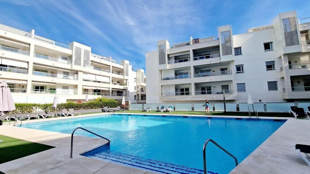 3 sovrum Takvåning till salu i San Pedro de Alcantara med pool garage - 669 000 € (Ref: 9811052)