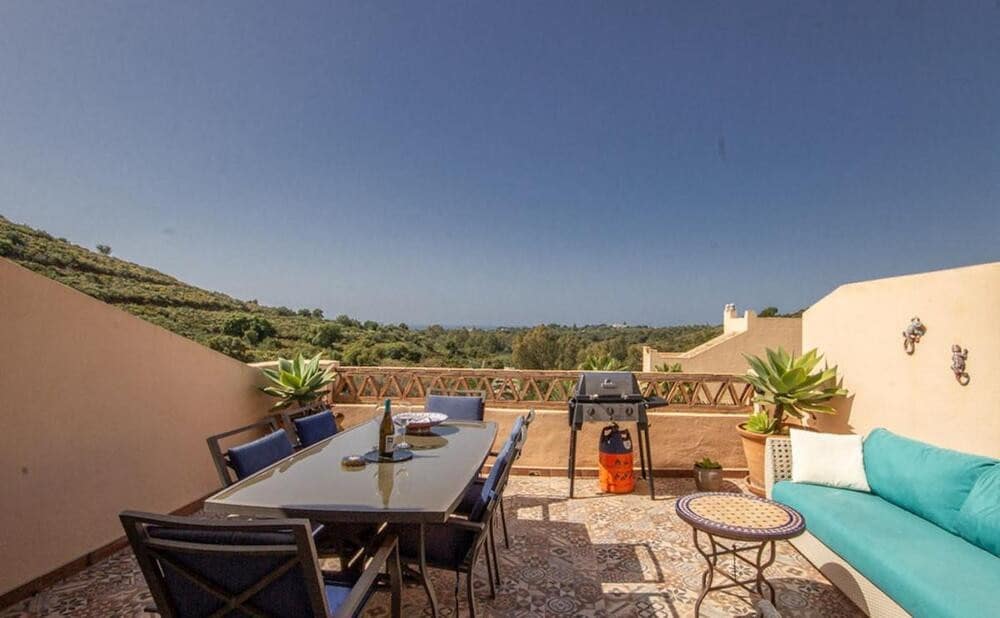 2 bedroom Apartment for sale in Marbella with pool garage - € 389,000 (Ref: 9811054)