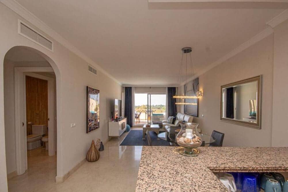 2 bedroom Apartment for sale in Marbella with pool garage - € 389,000 (Ref: 9811054)