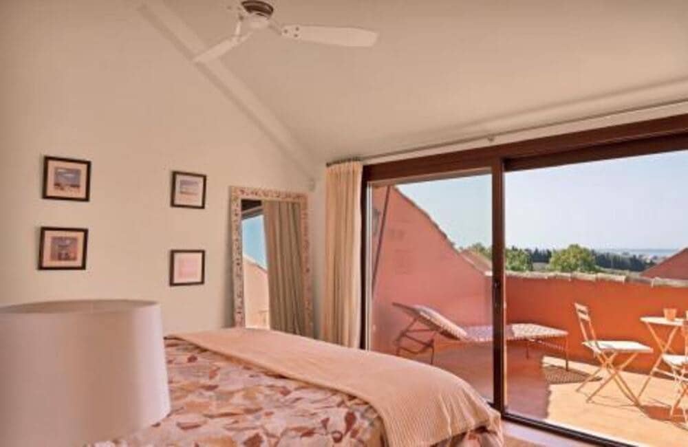 2 sypialnia Penthouse do wynajęcia w Marbella z basenem garażem - 3 500 € (Ref: 9812944)