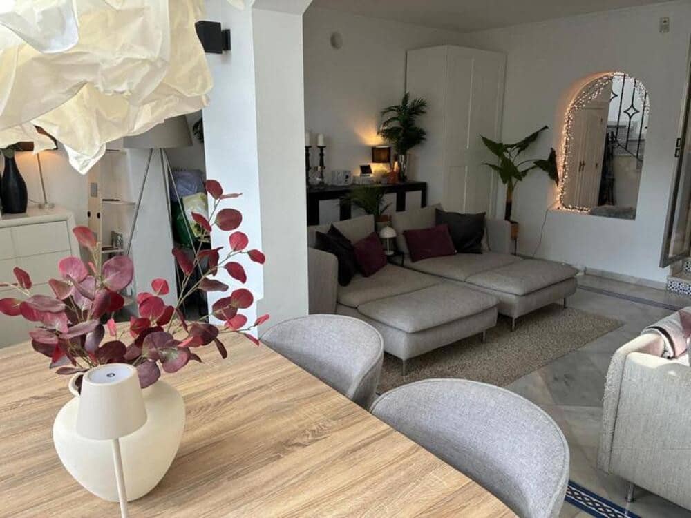 3 soverom Kjedet enebolig til leie i Guadalmina med svømmebasseng garasje - € 3 000 (Ref: 9812945)