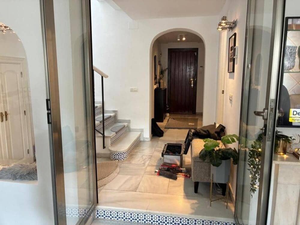 3 soverom Kjedet enebolig til leie i Guadalmina med svømmebasseng garasje - € 3 000 (Ref: 9812945)