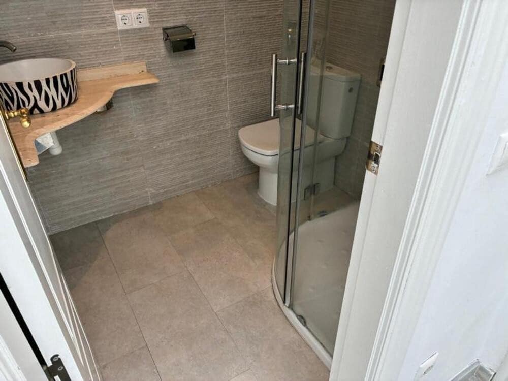 3 bedroom Semi-detached Villa for rent in Guadalmina with pool garage - € 2,750 (Ref: 9812945)