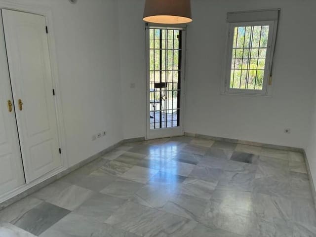 3 makuuhuone Paritalo vuokrattavana paikassa Guadalmina Alta, Marbella mukana uima-altaan 
autotalli - 3 000 € (Ref: 9812945)