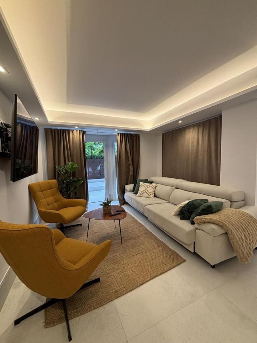 4 sypialnia Apartament do wynajęcia w Marbella z basenem garażem - 4 500 € (Ref: 9812946)
