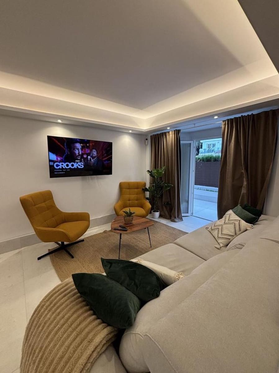 4 sypialnia Apartament do wynajęcia w Marbella z basenem garażem - 4 500 € (Ref: 9812946)