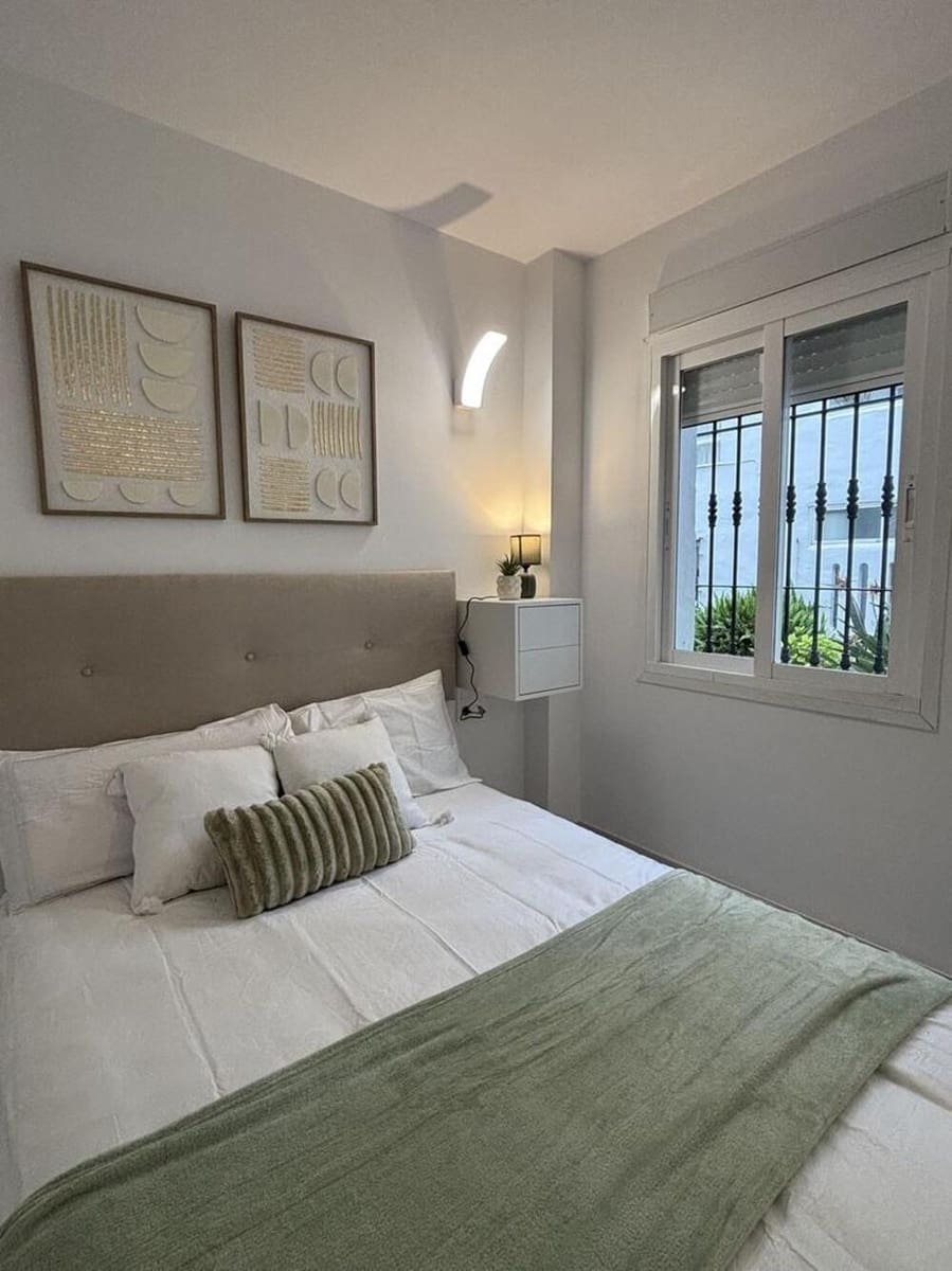 4 sypialnia Apartament do wynajęcia w Marbella z basenem garażem - 4 500 € (Ref: 9812946)