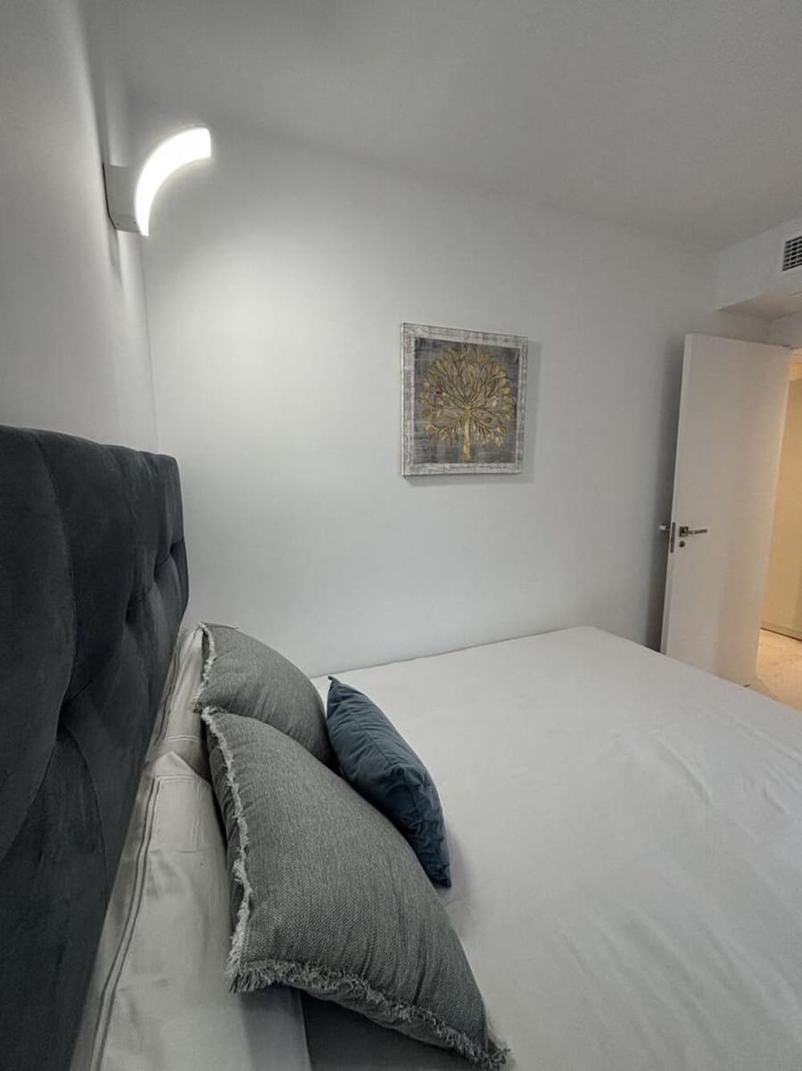 4 sypialnia Apartament do wynajęcia w Marbella z basenem garażem - 4 500 € (Ref: 9812946)