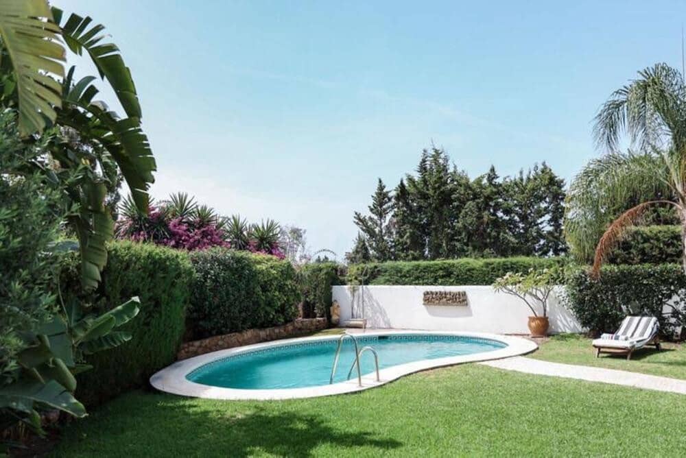 3 bedroom Villa for sale in La Quinta with pool garage - € 1,990,000 (Ref: 9812947)