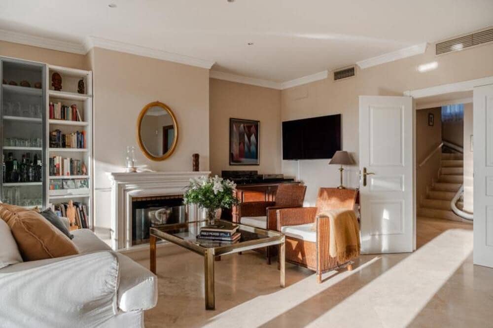 3 camera da letto Casa in vendita in El Paraiso con piscina garage - 749.000 € (Rif: 9812949)