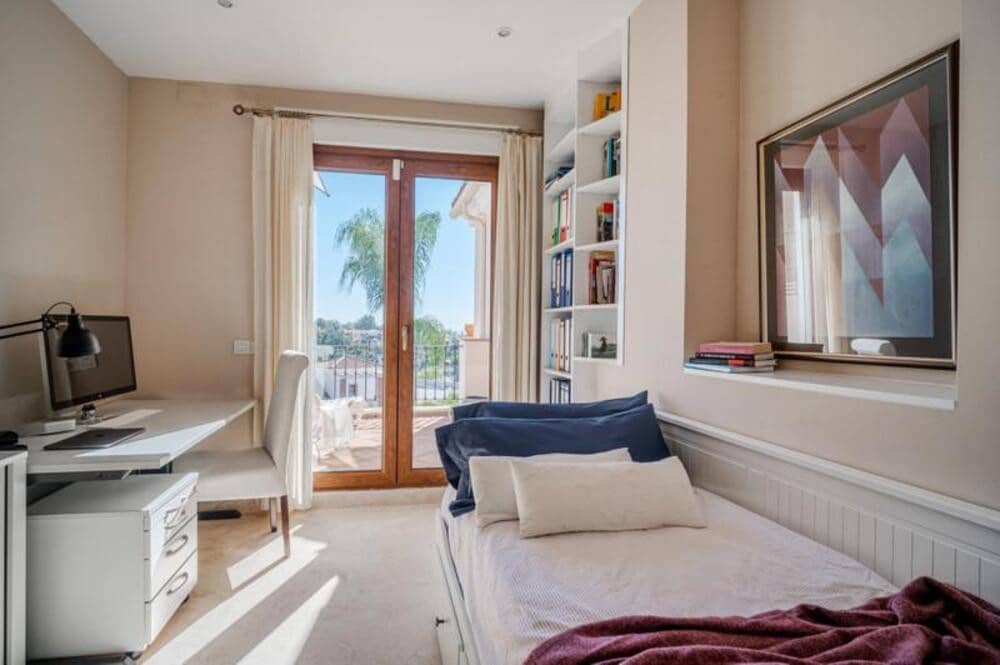 3 camera da letto Casa in vendita in El Paraiso con piscina garage - 749.000 € (Rif: 9812949)