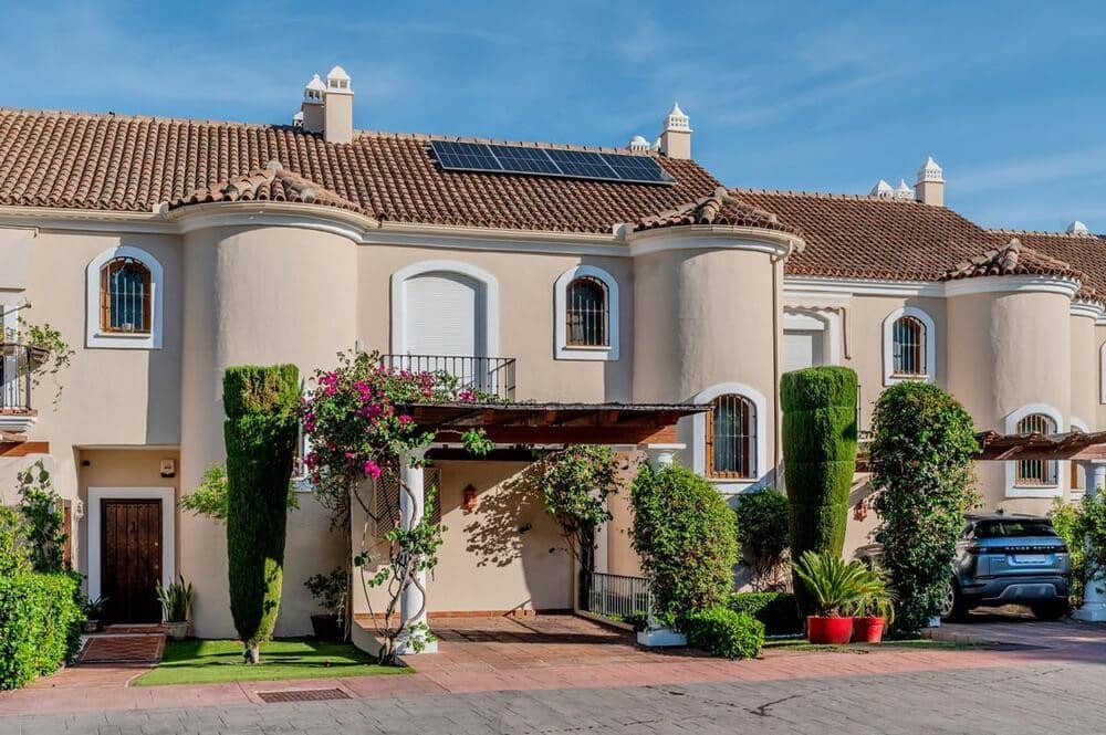 3 camera da letto Casa in vendita in El Paraiso con piscina garage - 749.000 € (Rif: 9812949)