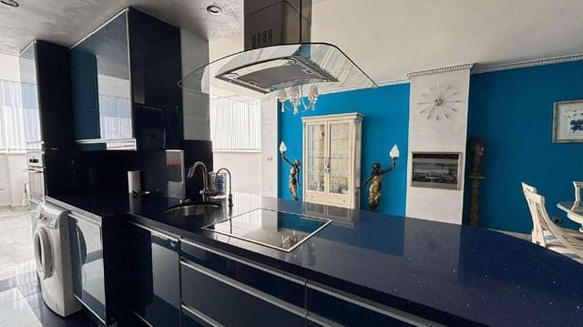 2 makuuhuone Kattohuoneisto vuokrattavana paikassa Rodeo Alto - Guadaiza - La Campana, Marbella mukana uima-altaan 
autotalli - 2 500 € (Ref: 9815424)
