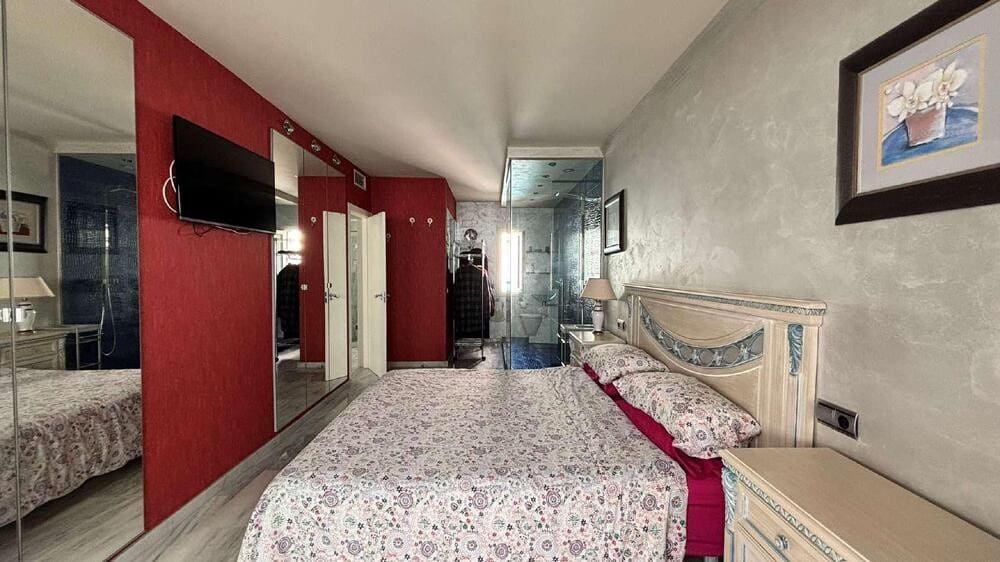 2 makuuhuone Kattohuoneisto vuokrattavana paikassa Marbella mukana uima-altaan 
autotalli - 2 500 € (Ref: 9815424)