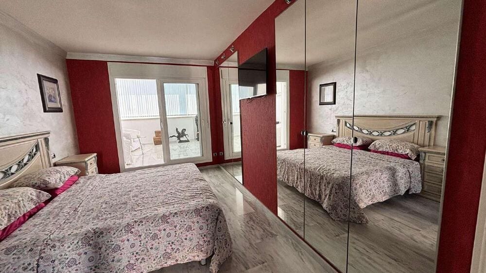 2 makuuhuone Kattohuoneisto vuokrattavana paikassa Marbella mukana uima-altaan 
autotalli - 2 500 € (Ref: 9815424)