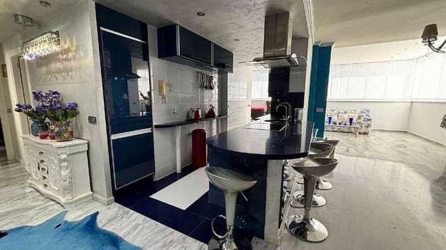 2 makuuhuone Kattohuoneisto vuokrattavana paikassa Rodeo Alto - Guadaiza - La Campana, Marbella mukana uima-altaan 
autotalli - 2 500 € (Ref: 9815424)