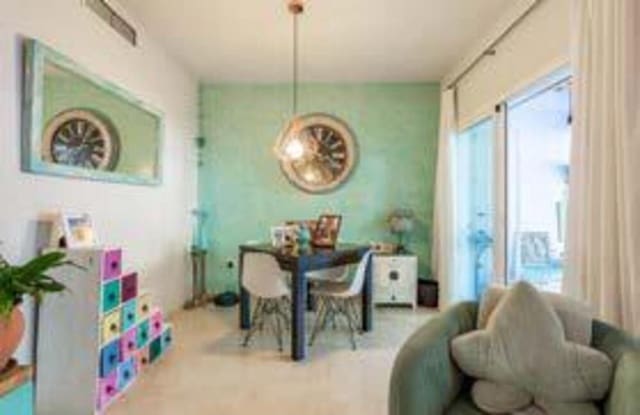 5 slaapkamer Huis te koop in San Pedro de Alcántara Pueblo, Marbella met zwembad - € 850.000 (Ref: 9815425)
