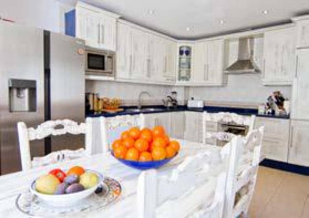 5 slaapkamer Huis te koop in San Pedro de Alcantara met zwembad - € 850.000 (Ref: 9815425)