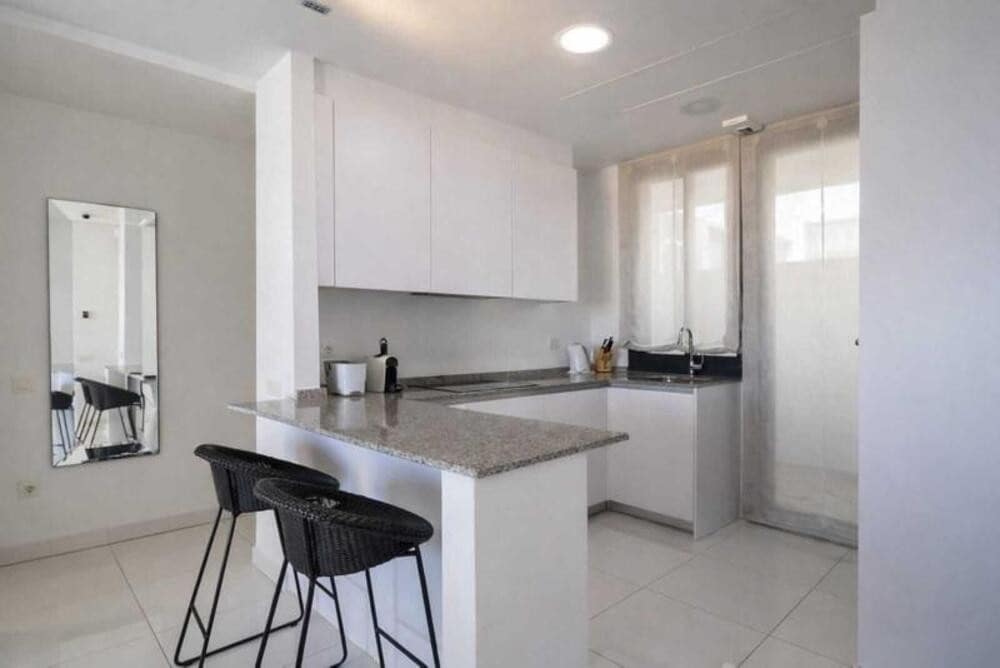 Apartamento de 2 habitaciones en Atalaya-Isdabe en alquiler con piscina garaje - 3.600 € (Ref: 9815426)