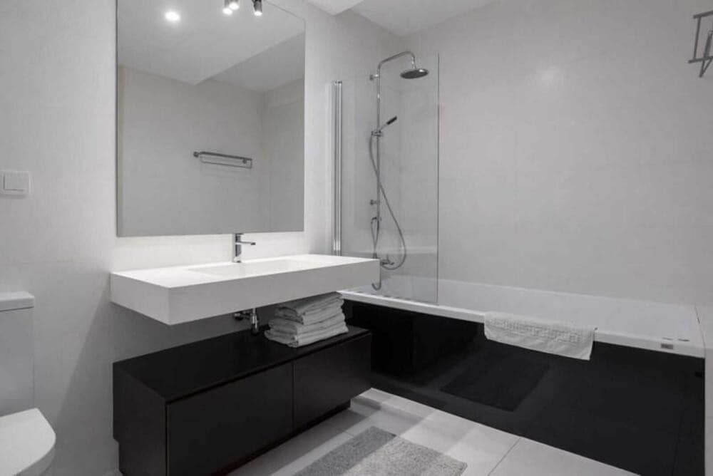 Apartamento de 2 habitaciones en Atalaya-Isdabe en alquiler con piscina garaje - 3.600 € (Ref: 9815426)