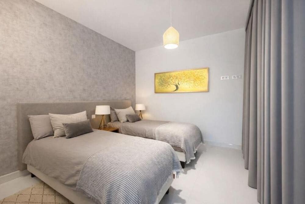 Apartamento de 2 habitaciones en Atalaya-Isdabe en alquiler con piscina garaje - 3.600 € (Ref: 9815426)