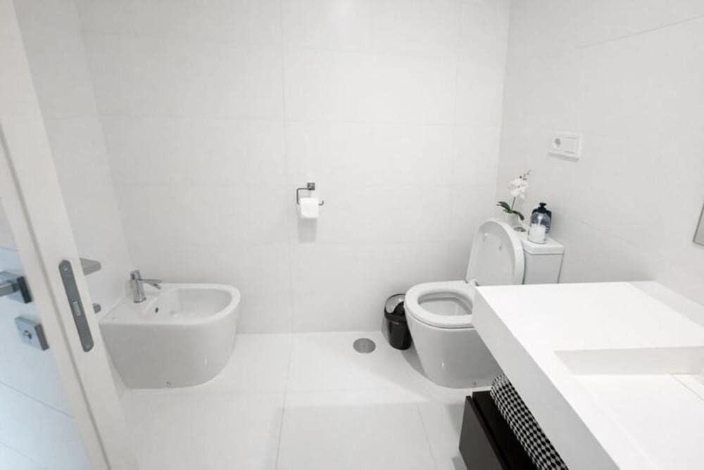 Apartamento de 2 habitaciones en Atalaya-Isdabe en alquiler con piscina garaje - 3.600 € (Ref: 9815426)