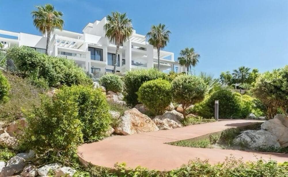 Apartamento de 2 habitaciones en Atalaya-Isdabe en alquiler con piscina garaje - 3.600 € (Ref: 9815426)