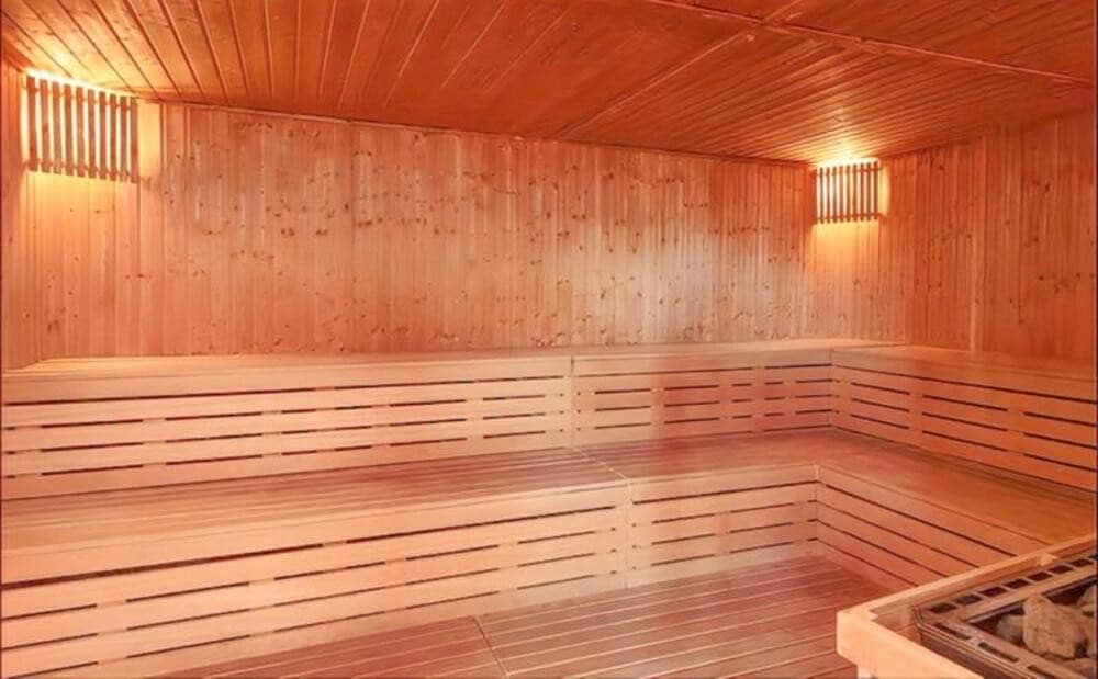 Apartamento de 2 habitaciones en Atalaya-Isdabe en alquiler con piscina garaje - 3.600 € (Ref: 9815426)