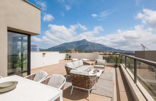 3 sovrum Takvåning att hyra i Los Naranjos, Marbella med pool garage - 5 200 € (Ref: 9815430)