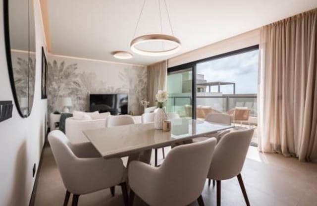 3 soveværelse Penthouse til leje i Los Naranjos, Marbella med swimmingpool garage - € 5.200 (Ref: 9815430)