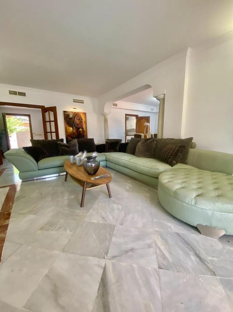 5 Zimmer Villa zu vermieten in Marbella mit Pool Garage - 6.000 € (Ref: 9815431)
