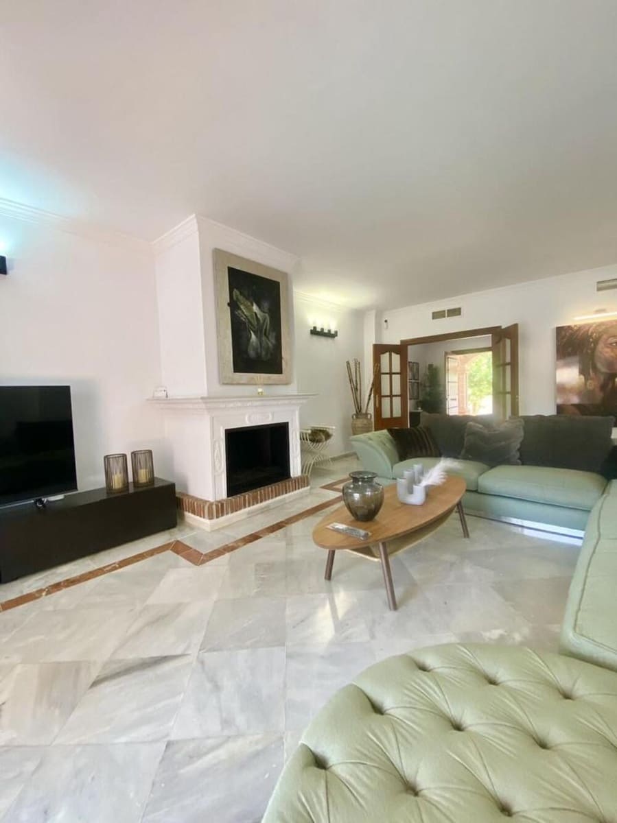 5 Zimmer Villa zu vermieten in Marbella mit Pool Garage - 6.000 € (Ref: 9815431)