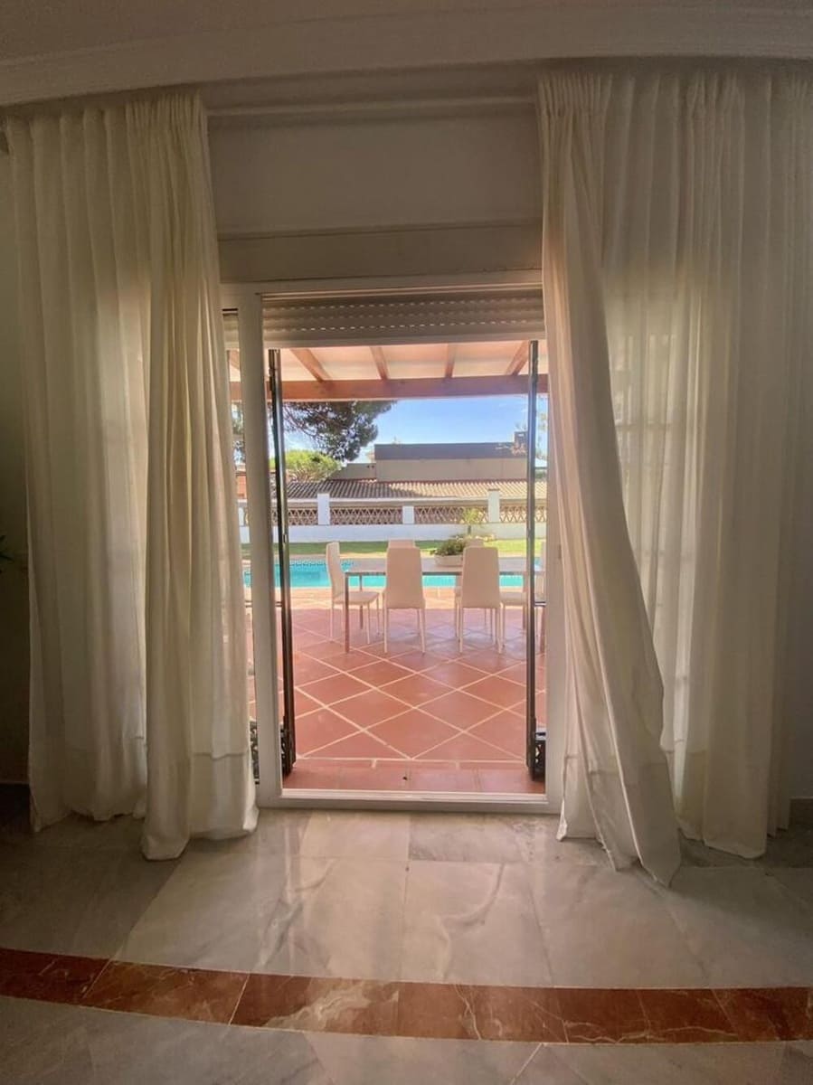 5 Zimmer Villa zu vermieten in Marbella mit Pool Garage - 6.000 € (Ref: 9815431)